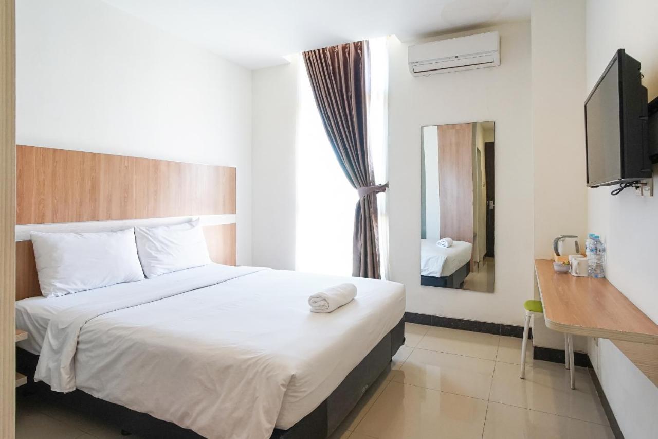Hotel Royal Manado Exterior foto